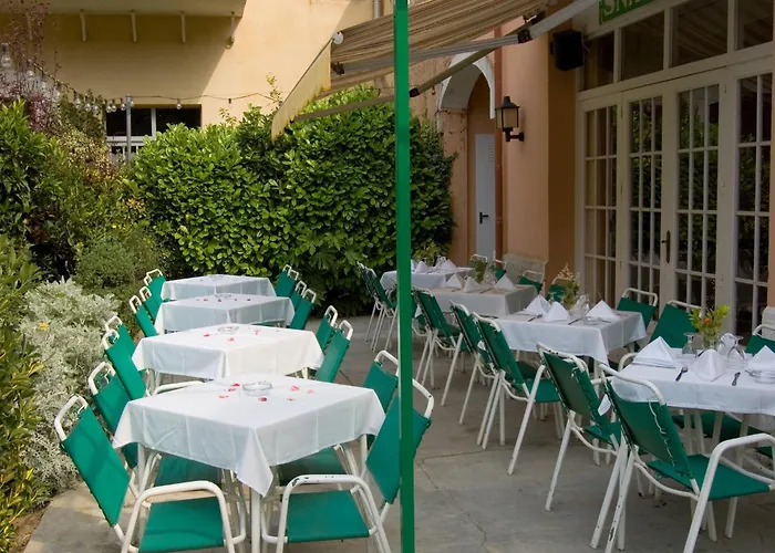 Apartment By & Canals