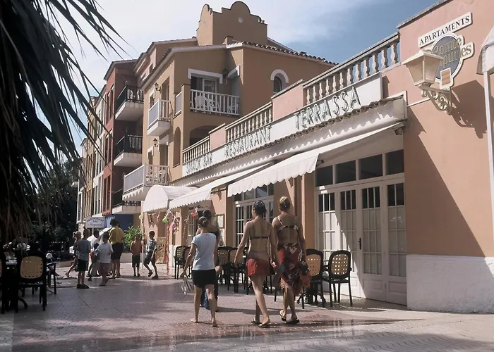 Apartment By & Canals